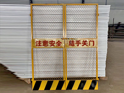 基坑臨邊防護欄桿圖片2 基坑臨邊防護欄桿圖片2