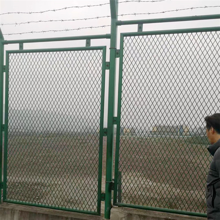 保稅區(qū)碼頭護欄網圖片3