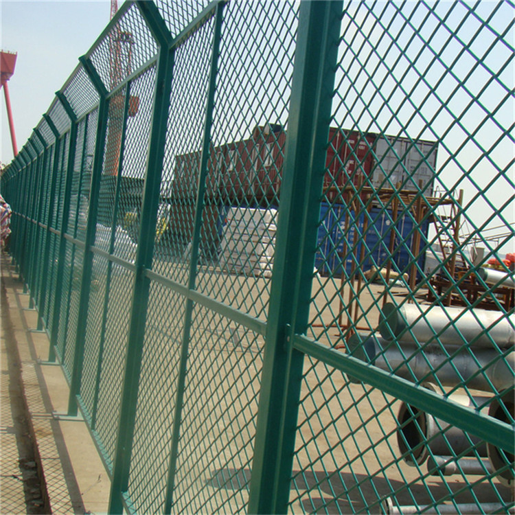 保稅倉庫區(qū)圍網圖片1 保稅倉庫區(qū)圍網圖片1