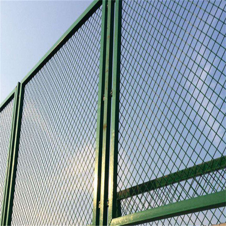 菱形孔護(hù)欄網(wǎng)圖片3 菱形孔護(hù)欄網(wǎng)圖片3