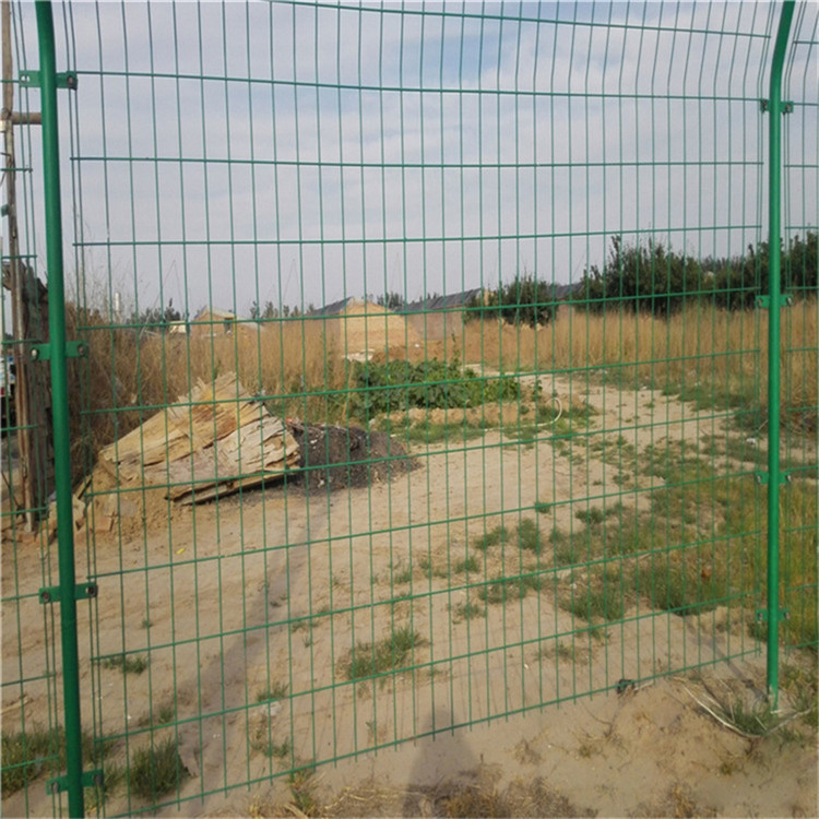 水庫(kù)金屬鋼網(wǎng)圖片1 水庫(kù)金屬鋼網(wǎng)圖片1