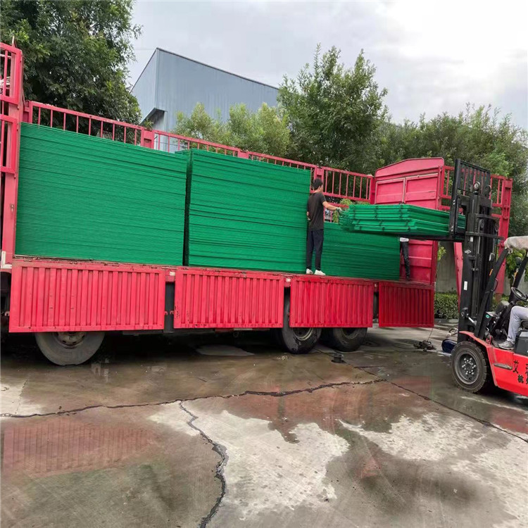 防攀爬護(hù)欄網(wǎng)圖片1 防攀爬護(hù)欄網(wǎng)圖片1