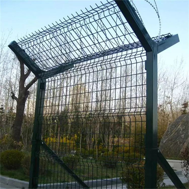 熱浸鋅飛機場護欄網(wǎng)圖片2 熱浸鋅飛機場護欄網(wǎng)圖片2