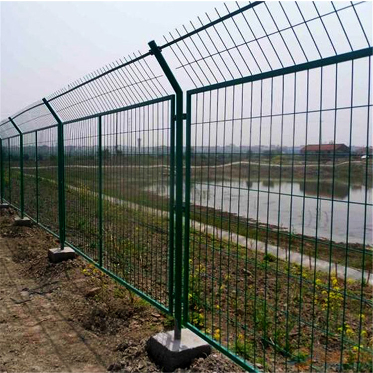 南水北調(diào)水庫護(hù)欄網(wǎng)圖片4 南水北調(diào)水庫護(hù)欄網(wǎng)圖片4