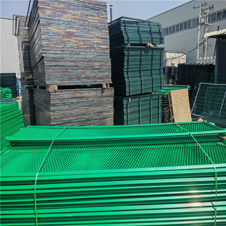 鋼板網(wǎng)護(hù)欄網(wǎng)圖片2 鋼板網(wǎng)護(hù)欄網(wǎng)圖片2