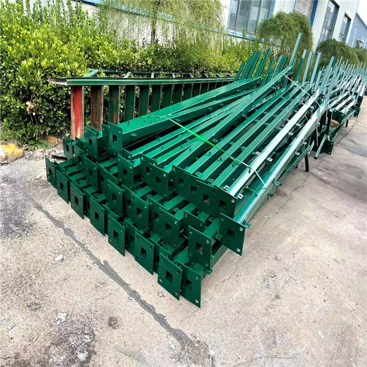 菱形刀刺網(wǎng)圖片4 菱形刀刺網(wǎng)圖片4