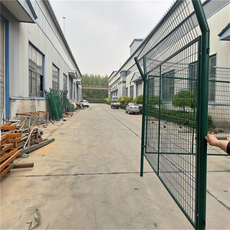機(jī)場(chǎng)鋼筋網(wǎng)圍界圖片4 機(jī)場(chǎng)鋼筋網(wǎng)圍界圖片4
