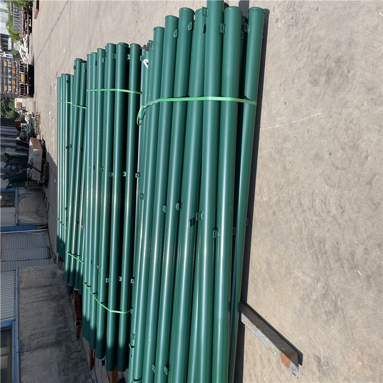 機場金屬隔離鋼網(wǎng)墻圖片2 機場金屬隔離鋼網(wǎng)墻圖片2